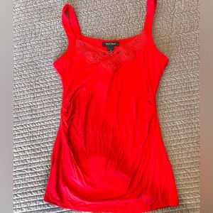 White House Black Market womens S red sleeveless blouse crochet neckline NWOT